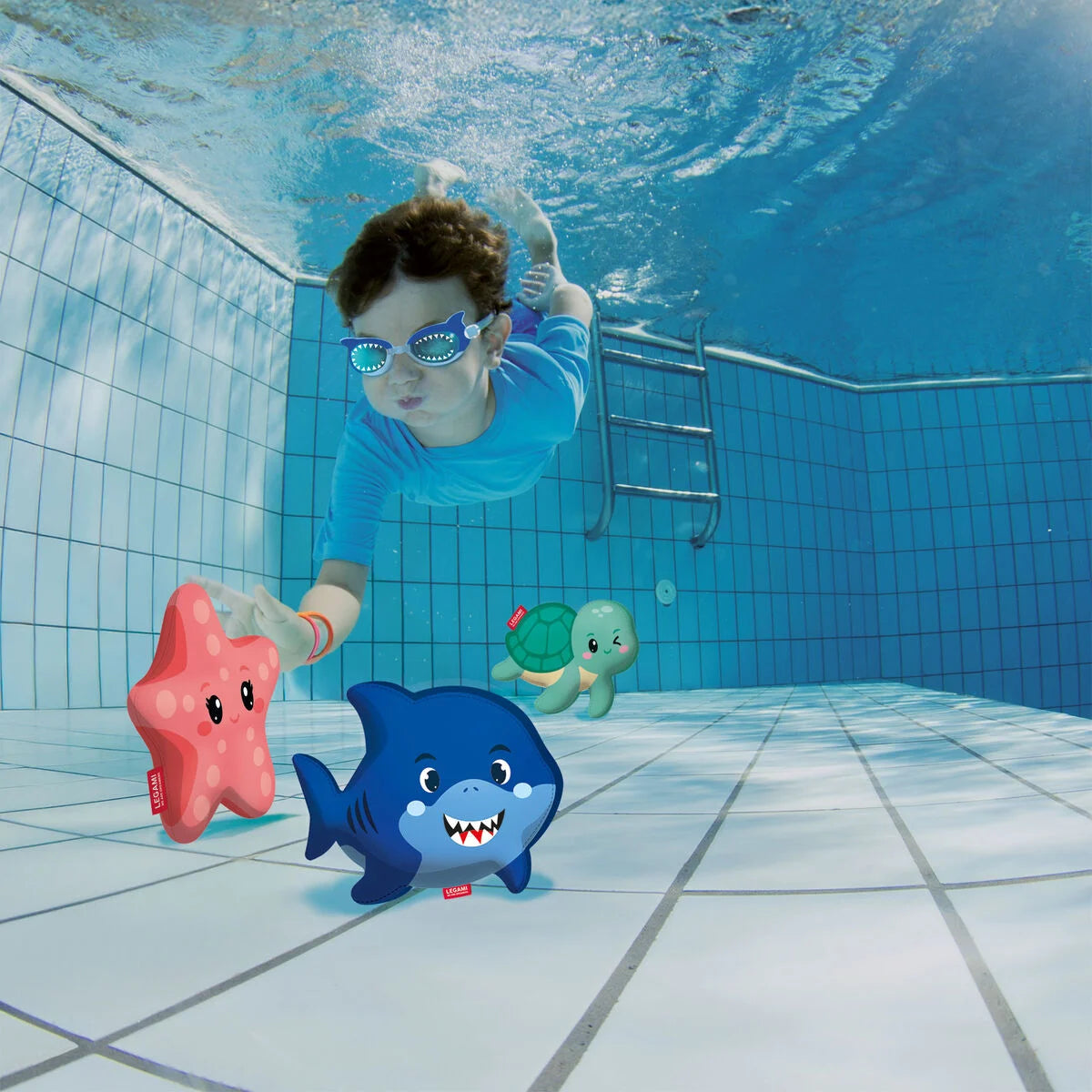 Set of three diving toys